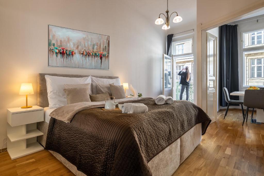 Spacious 117m2 attic retreat with AC next to Old Town sq by Prague Days
